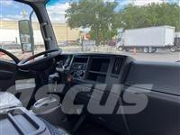 Isuzu NRR-3U354 شاحنات بمقصورة وهيكل