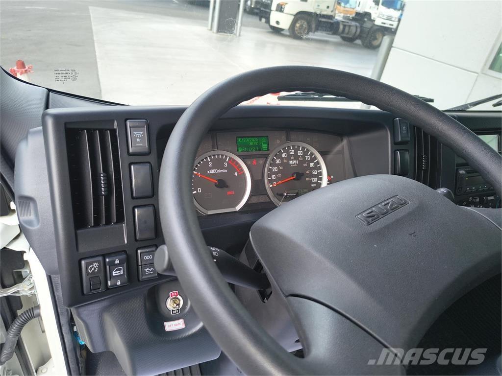 Isuzu NRR-3U454 شاحنات ذات هيكل صندوقي