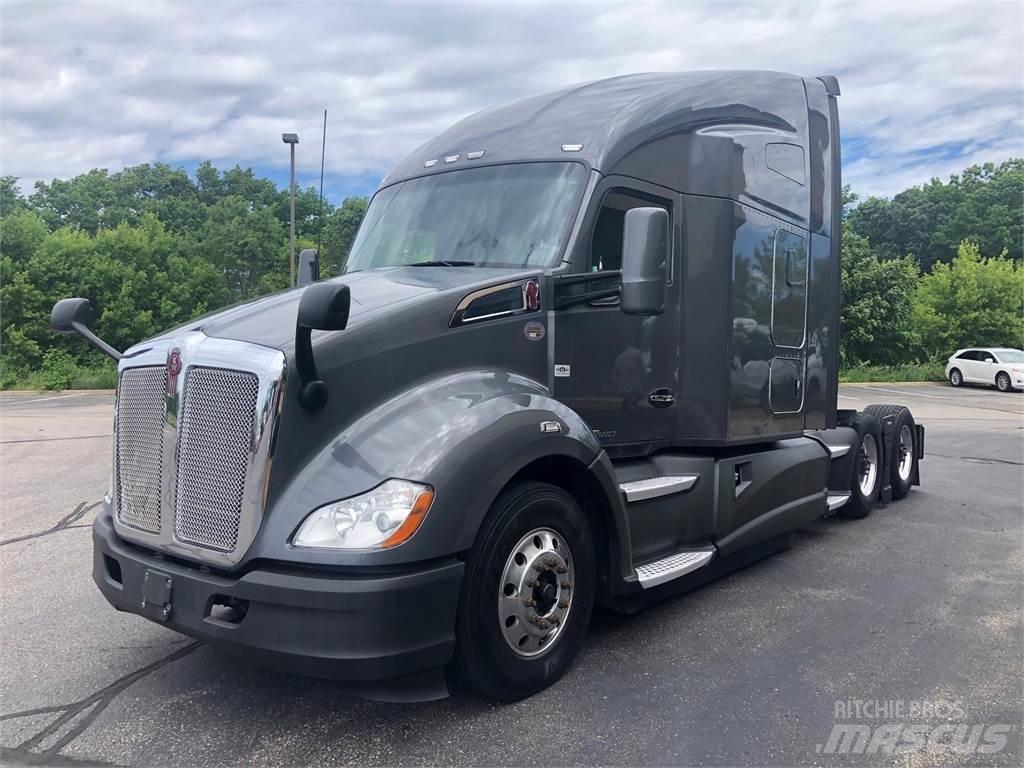 Kenworth T680 وحدات الجر