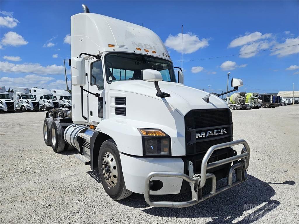 Mack AN64T وحدات الجر