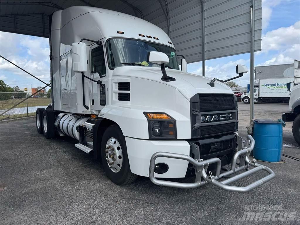 Mack AN64T وحدات الجر