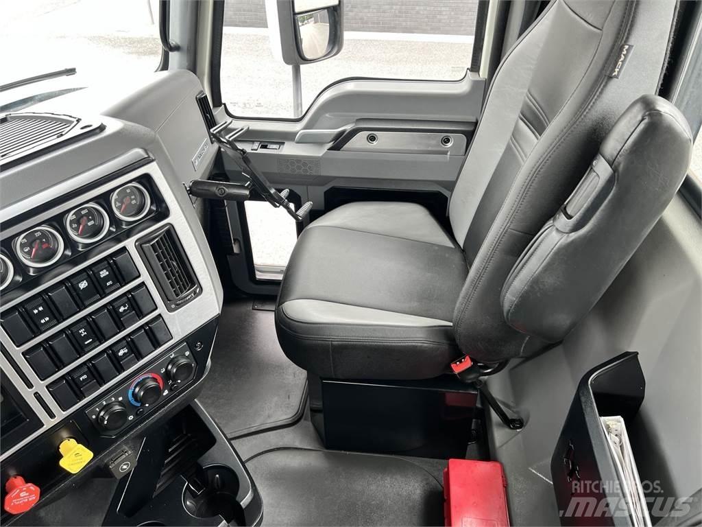 Mack AN64T وحدات الجر