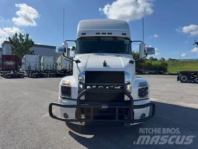 Mack AN64T وحدات الجر