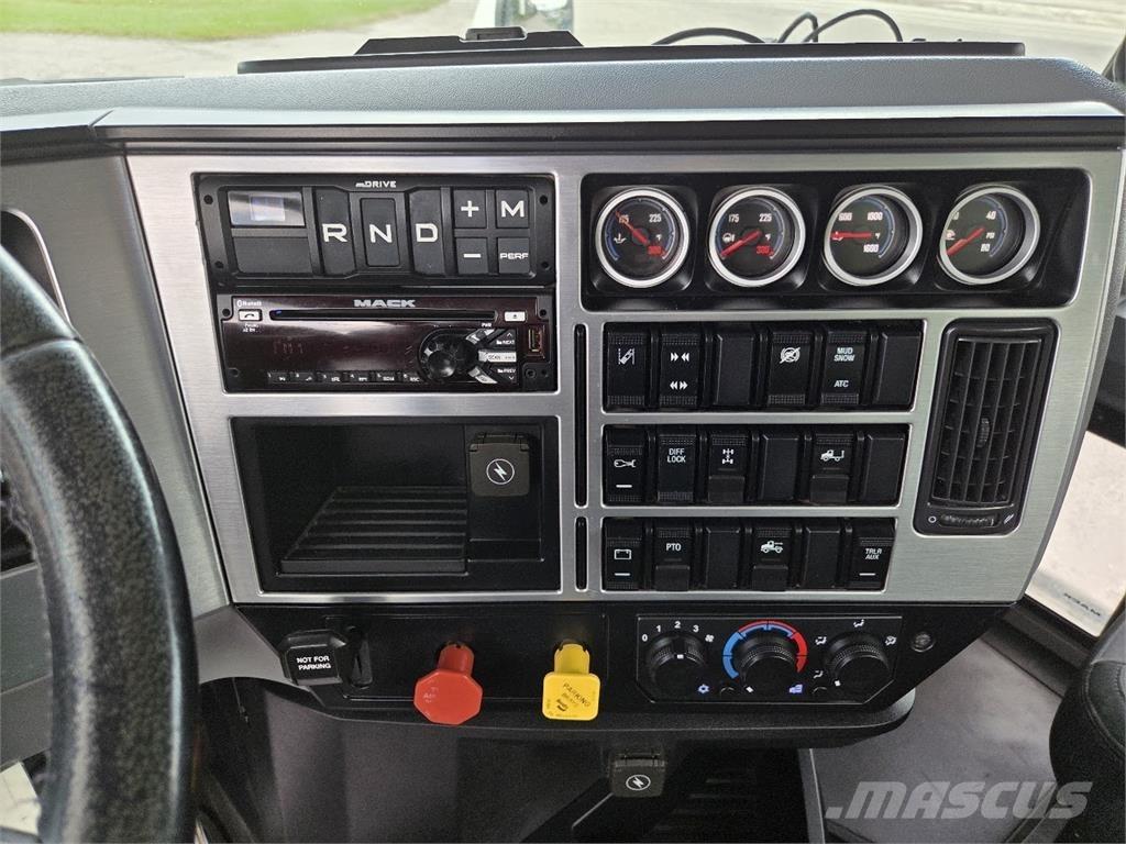 Mack AN64T وحدات الجر