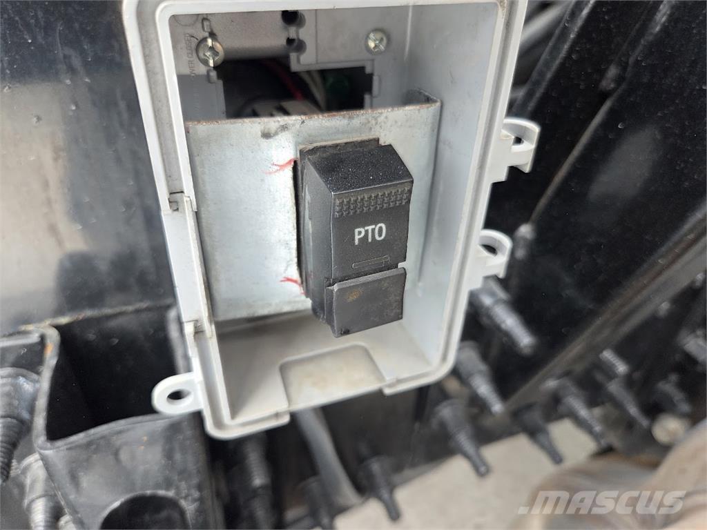 Mack AN64T وحدات الجر