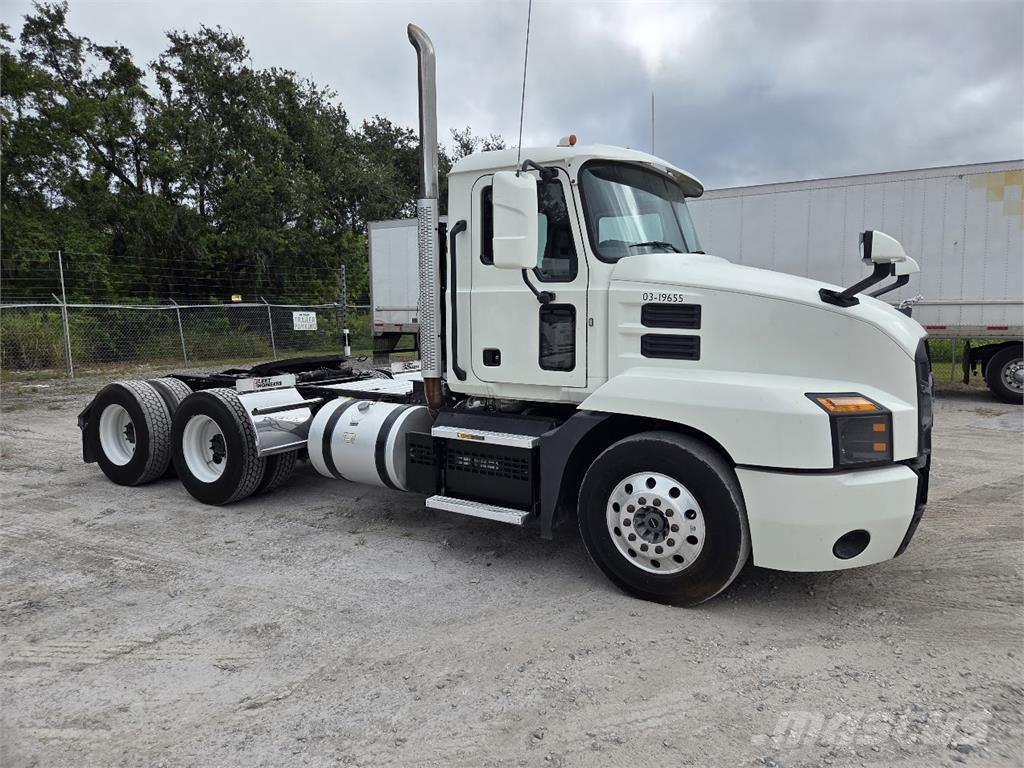 Mack AN64T وحدات الجر