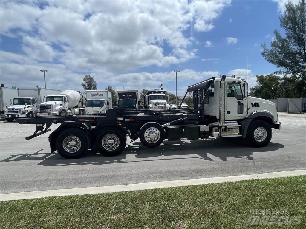 Mack GR64B وحدات الجر