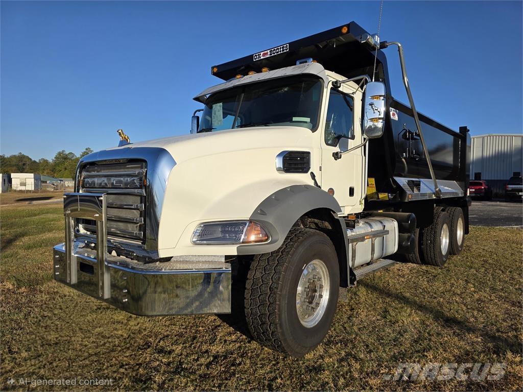Mack GR64B شاحنات قلابة