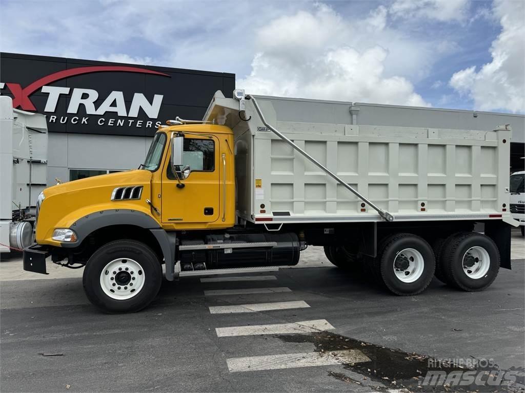 Mack GR64BRX شاحنات قلابة