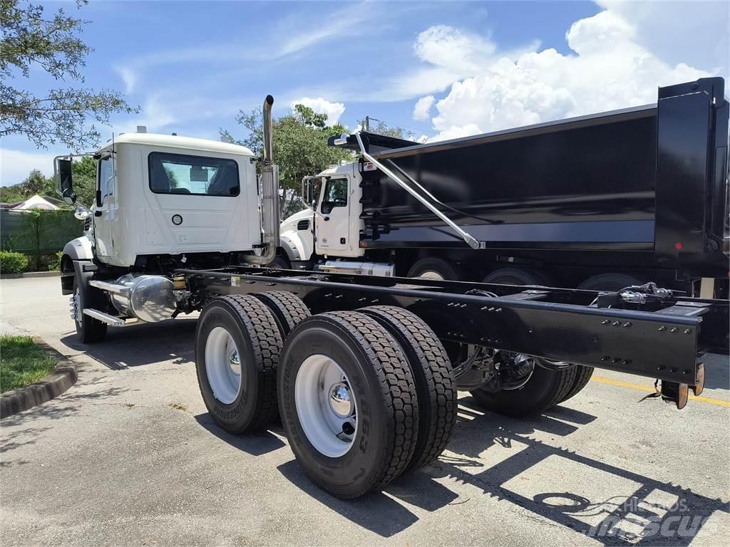 Mack GR64BX شاحنات خرسانة