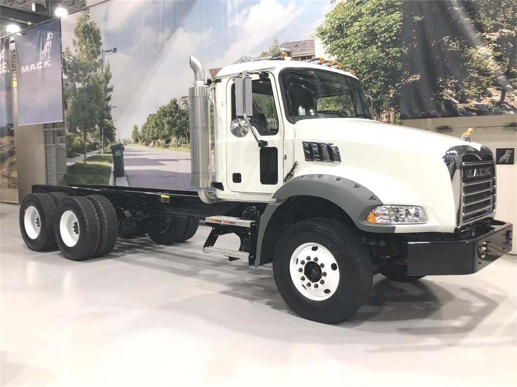 Mack GR64BX شاحنات قلابة