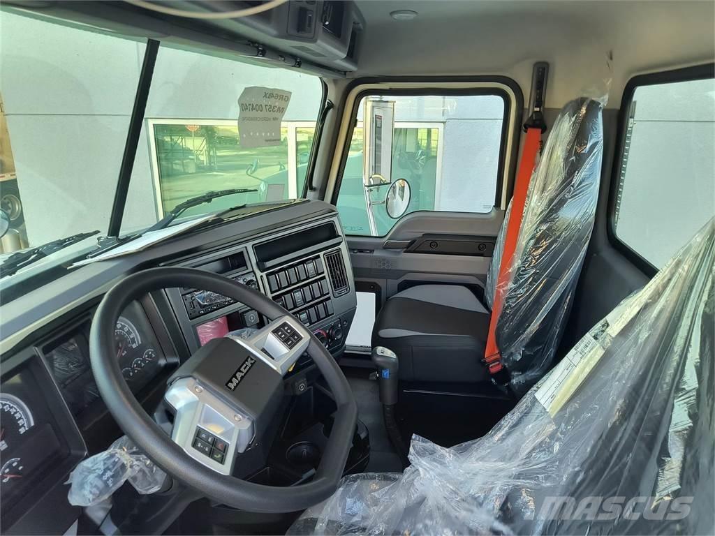 Mack GR64BX شاحنات قلابة