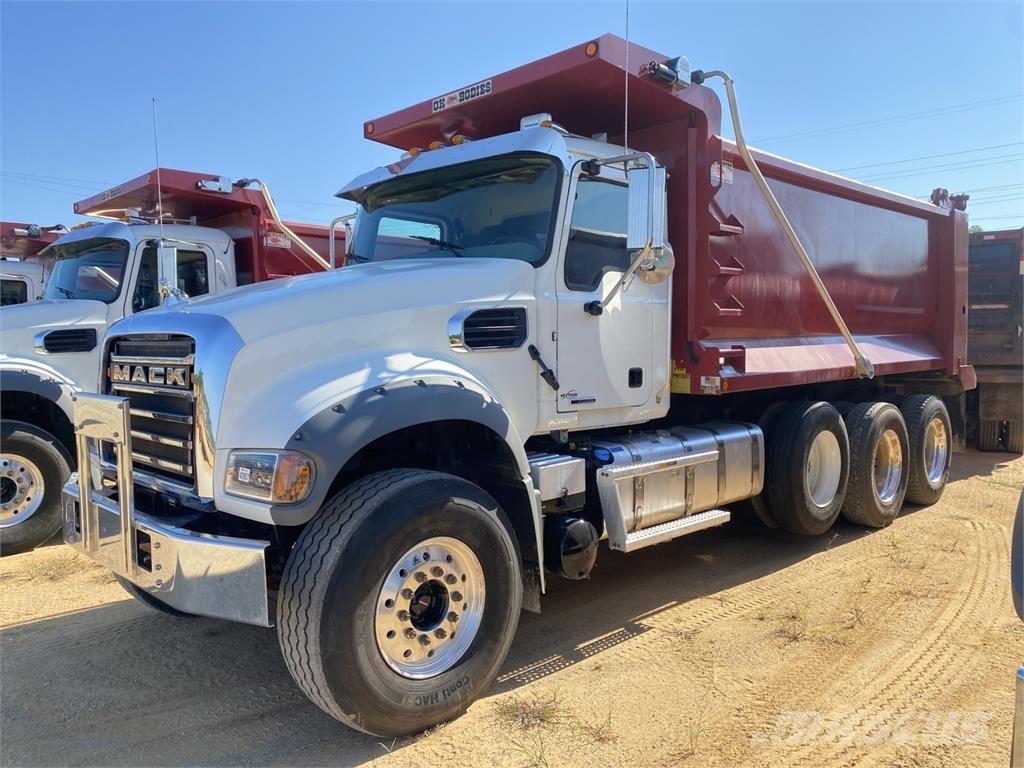 Mack GR64F شاحنات قلابة
