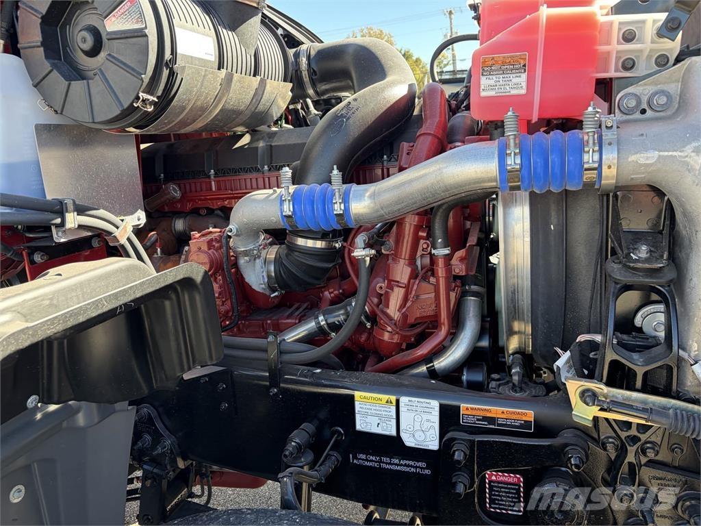 Mack GR64FR شاحنات خرسانة