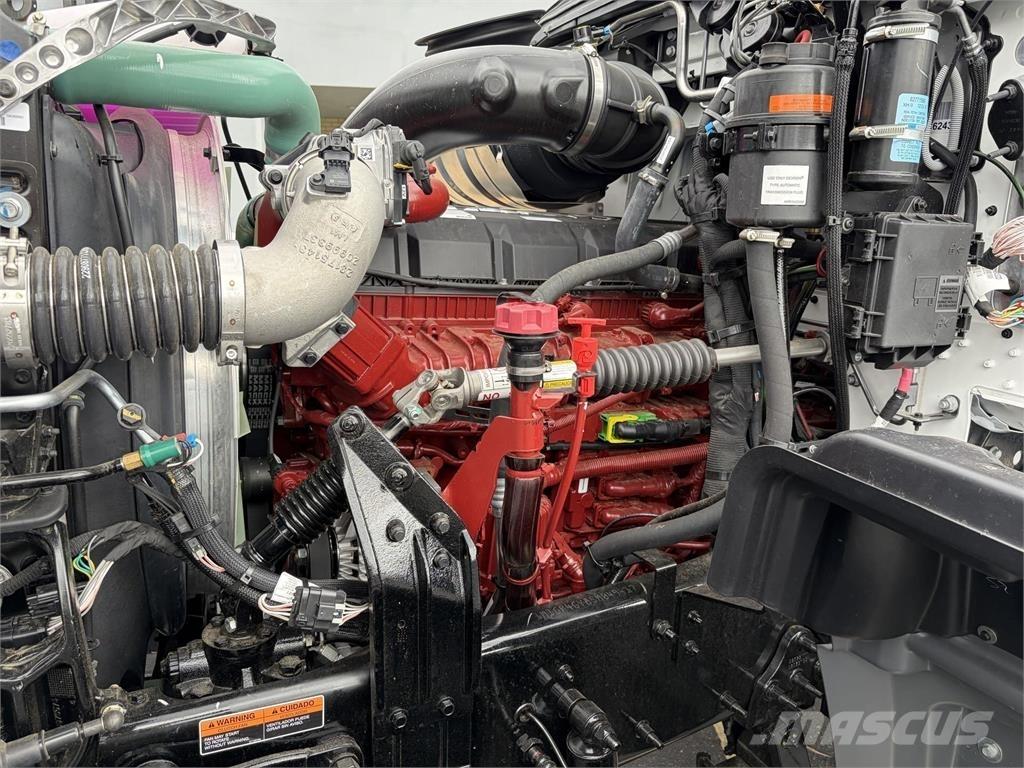 Mack GR64FT وحدات الجر