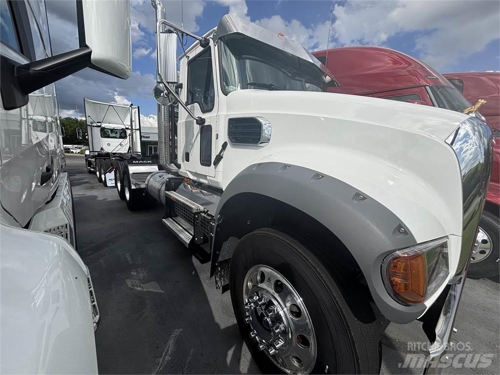 Mack GR64FT وحدات الجر