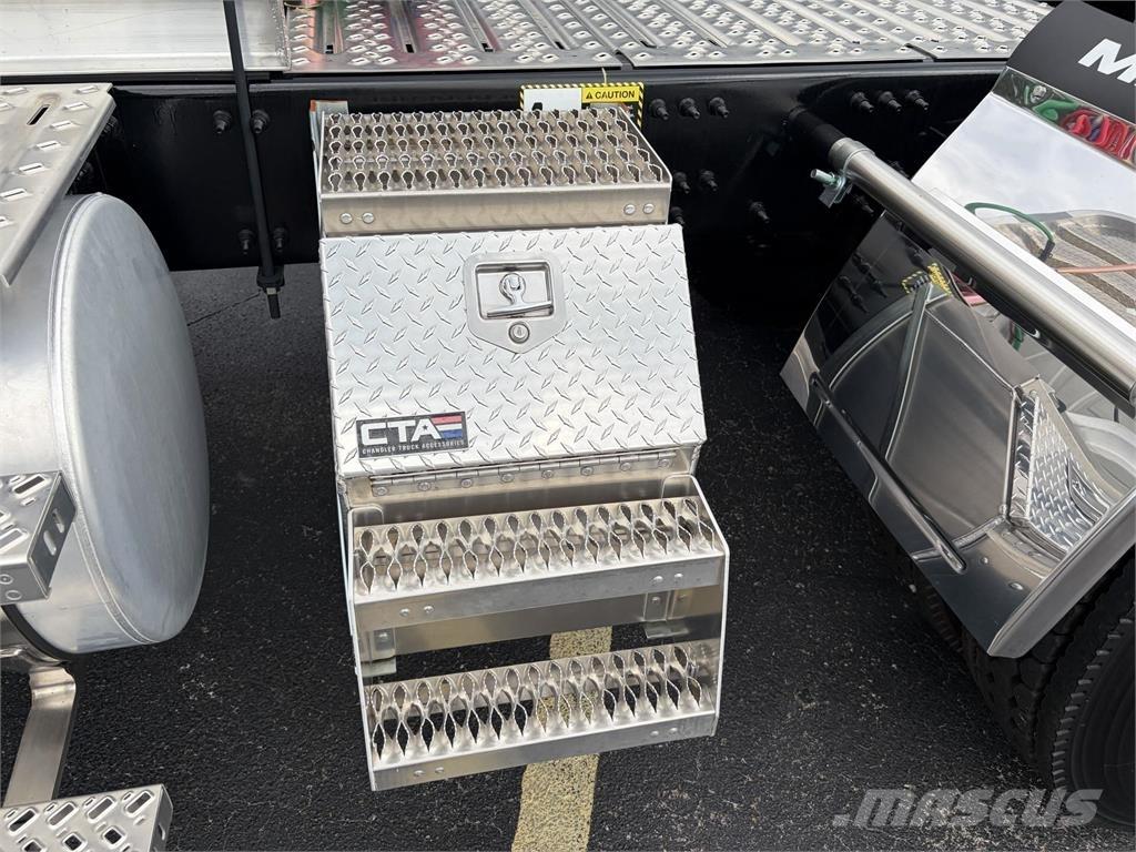 Mack GR64FT وحدات الجر