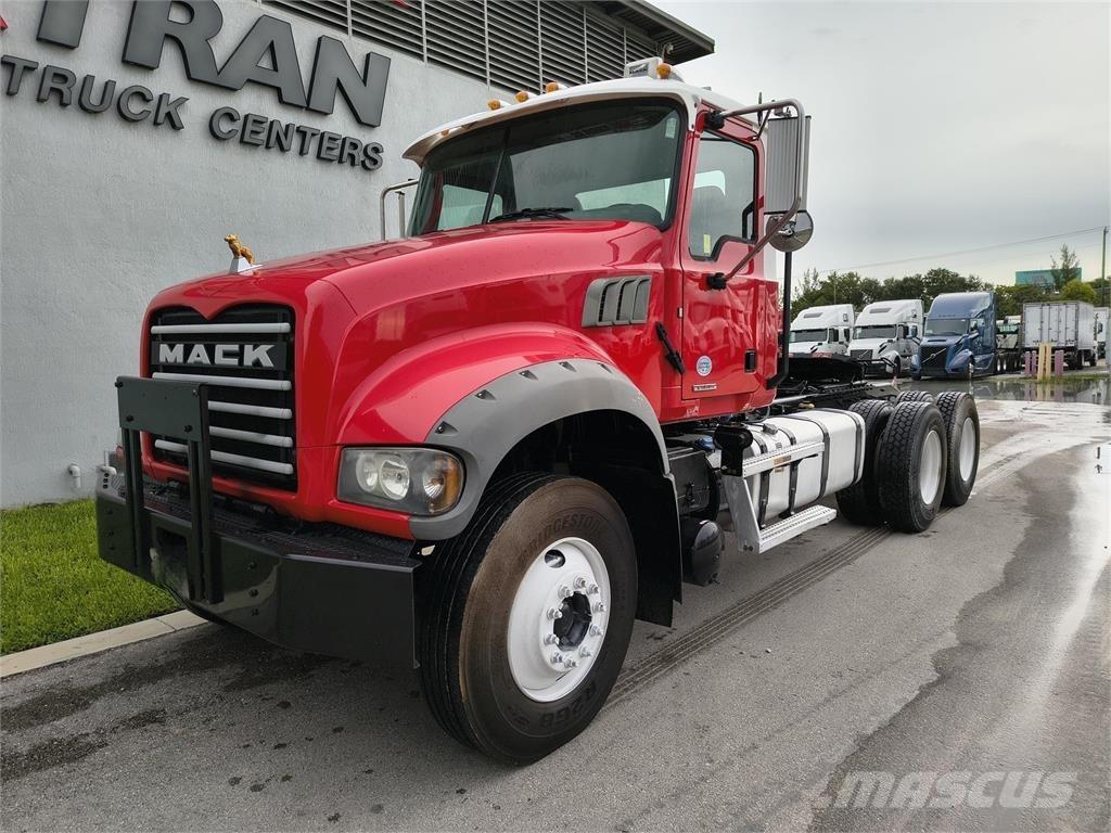 Mack GR64FT وحدات الجر