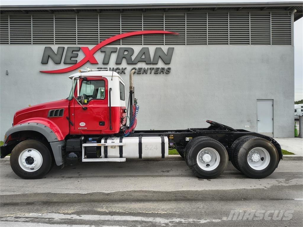 Mack GR64FT وحدات الجر