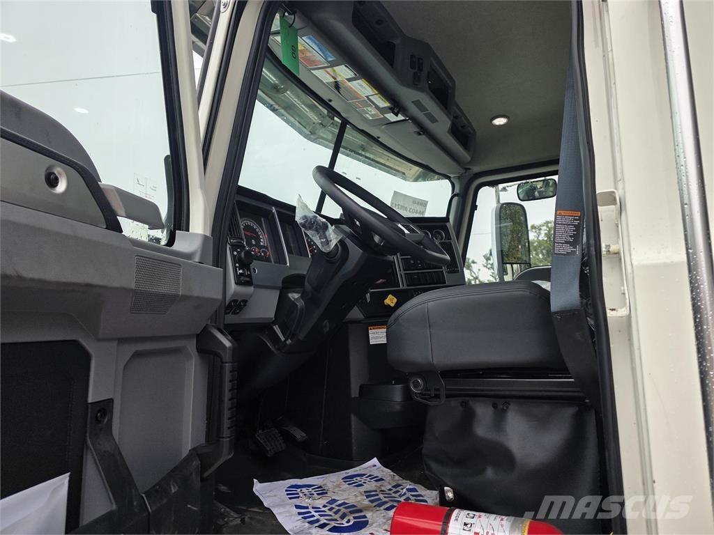 Mack GR84F شاحنات قلابة