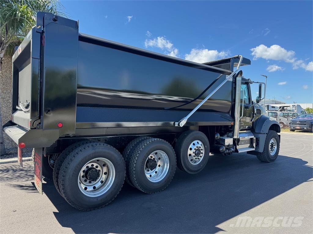 Mack GR84FR شاحنات قلابة