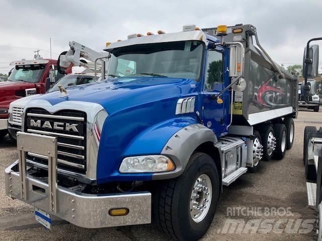 Mack Granite شاحنات بمقصورة وهيكل