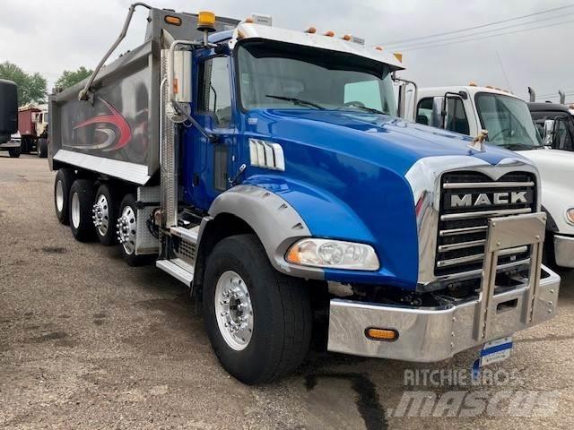 Mack Granite شاحنات بمقصورة وهيكل