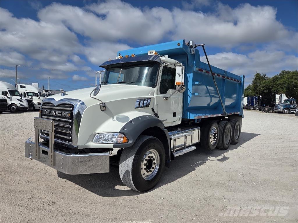 Mack GU813 شاحنات قلابة