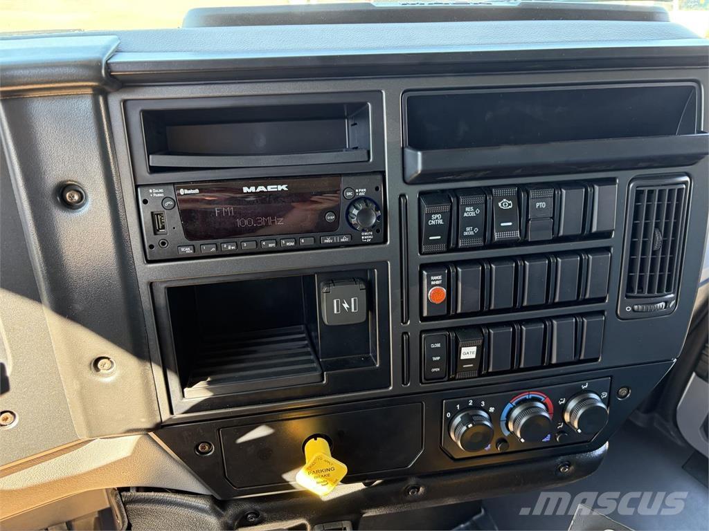 Mack MD6 42R شاحنات قلابة