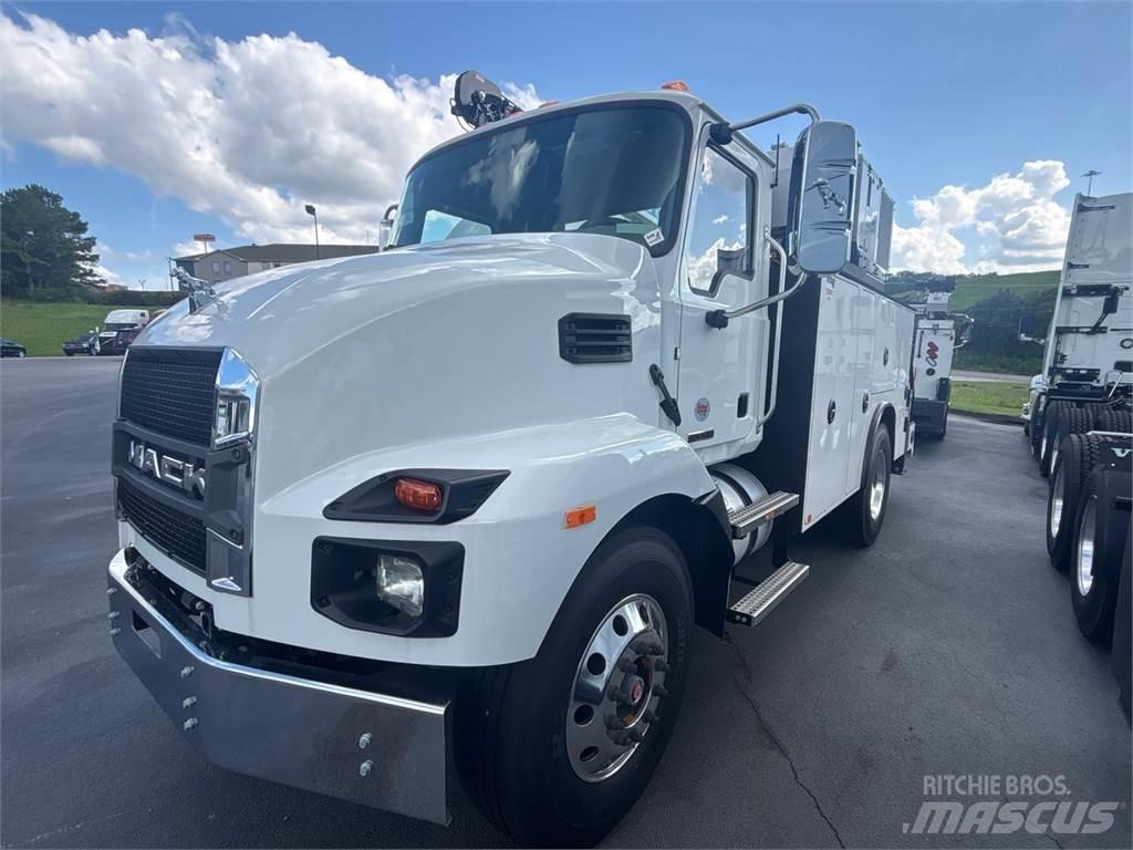 Mack MD6 42R شاحنات بمقصورة وهيكل