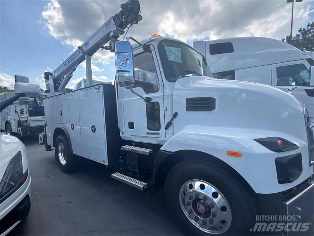 Mack MD6 42R شاحنات بمقصورة وهيكل