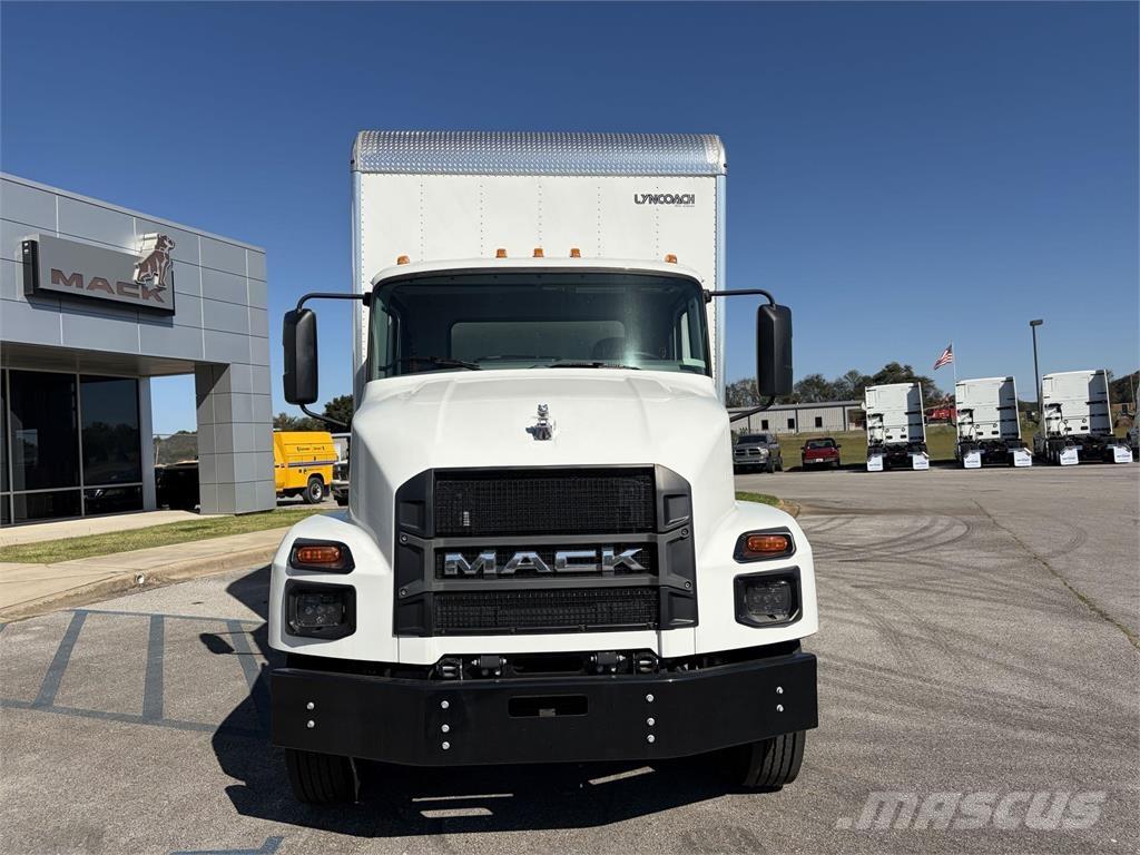 Mack MD6 42R شاحنات ذات هيكل صندوقي
