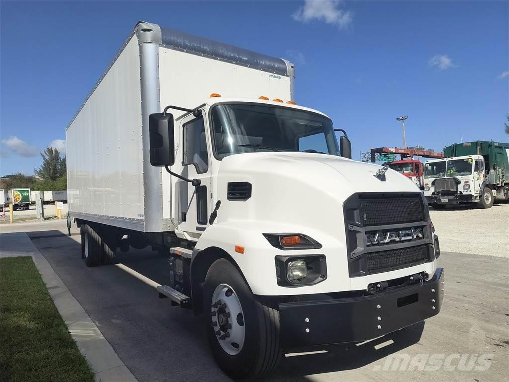 Mack MD6 42R شاحنات ذات هيكل صندوقي