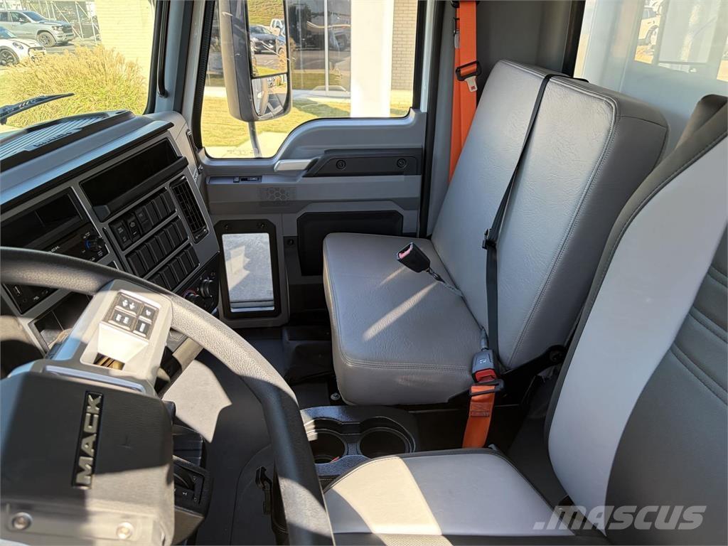 Mack MD6 42R شاحنات ذات هيكل صندوقي