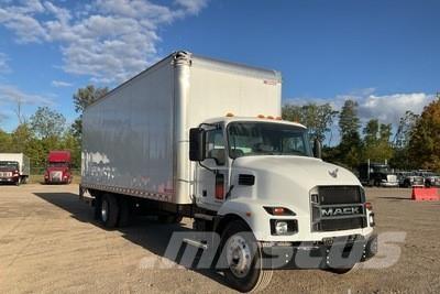 Mack MD642 شاحنات ذات هيكل صندوقي