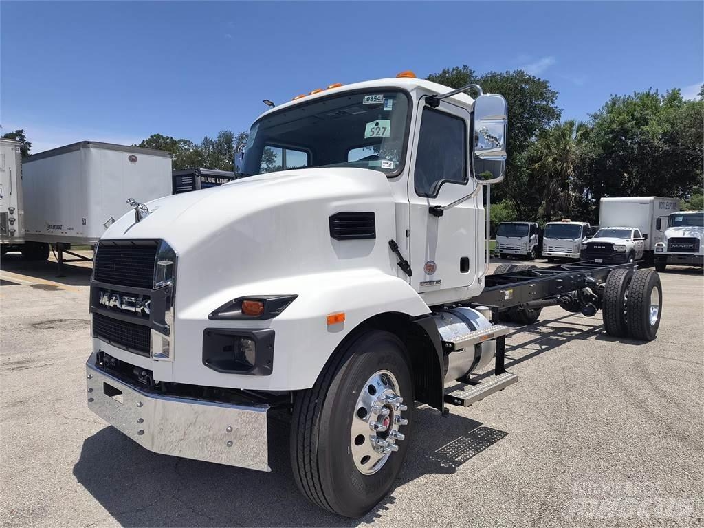 Mack MD7 42R شاحنات قلابة