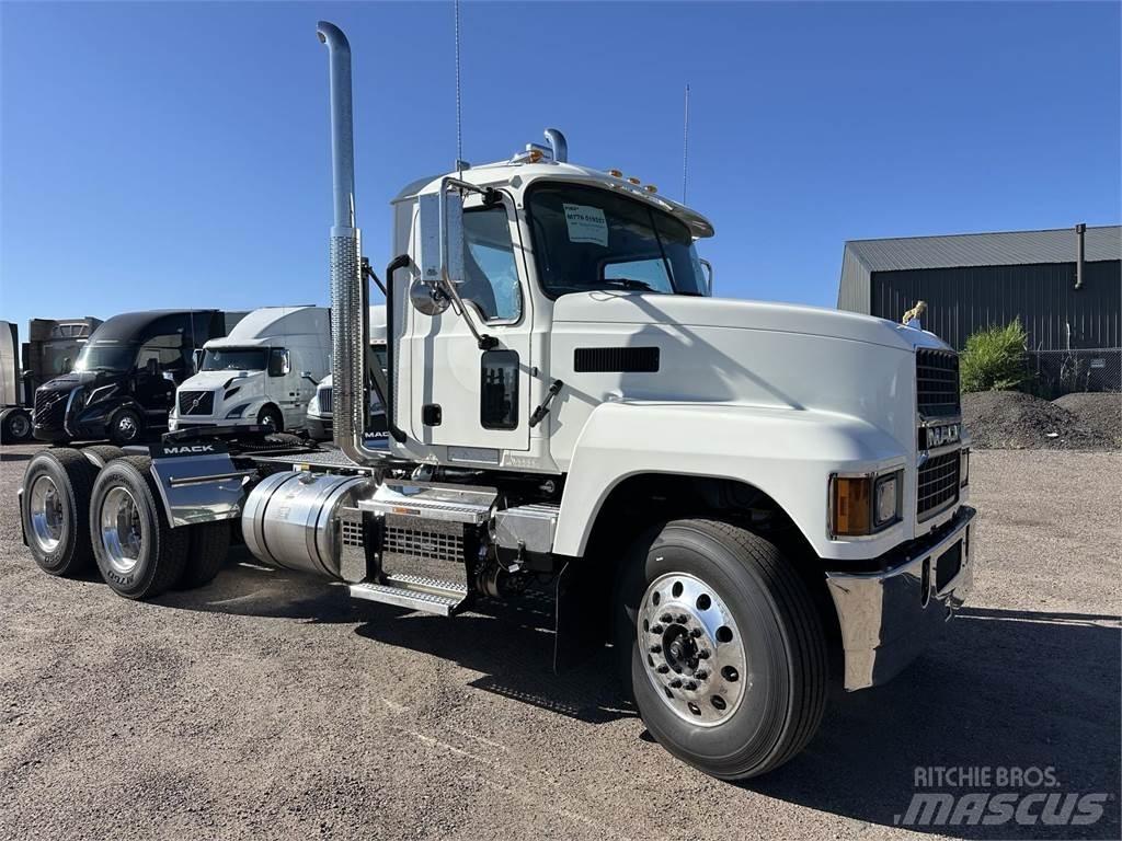 Mack PI64T وحدات الجر