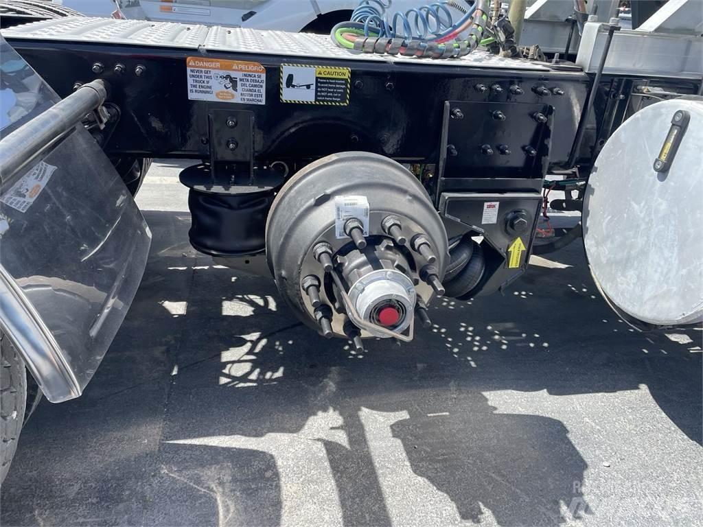 Mack PI64T وحدات الجر