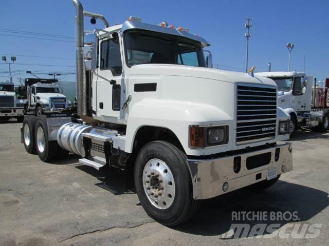 Mack PI64T وحدات الجر