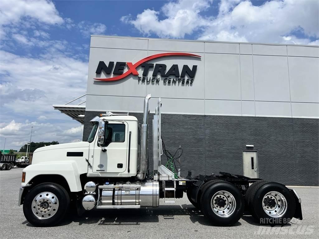 Mack PI64T وحدات الجر