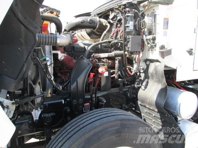 Mack PI64T وحدات الجر