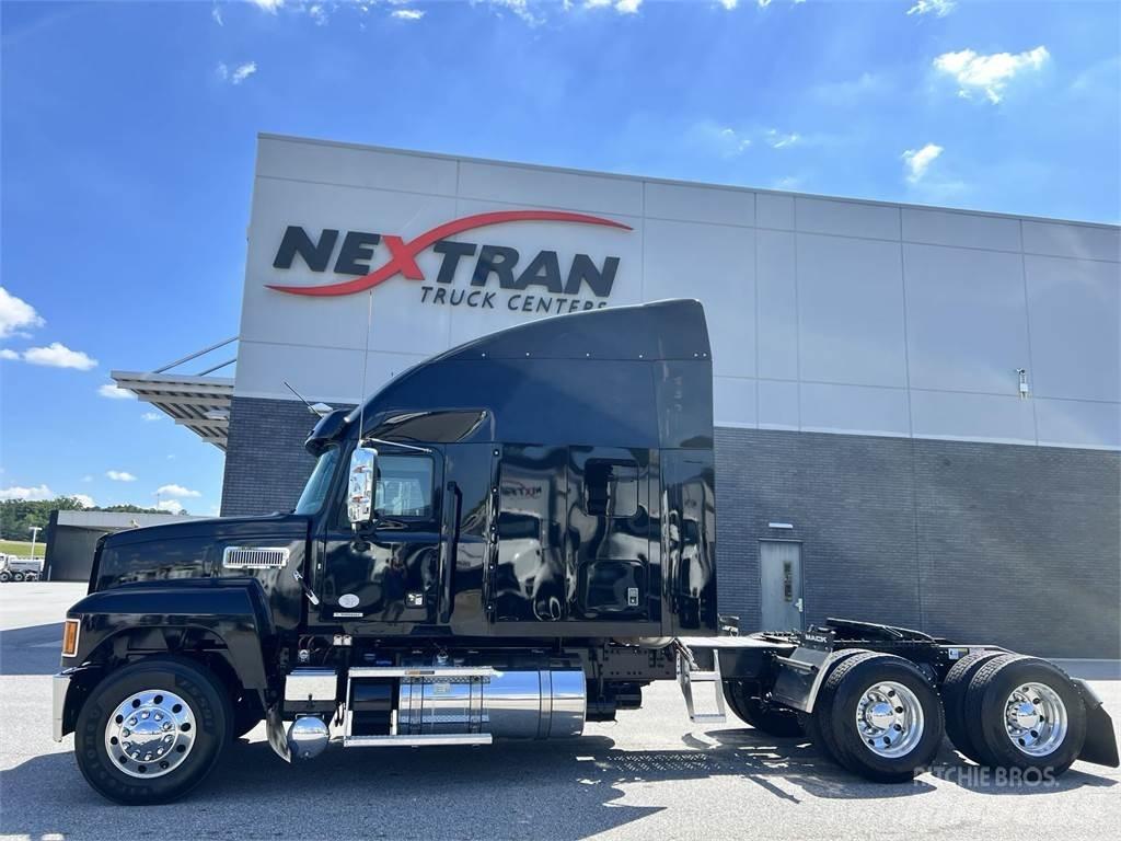 Mack PI64T وحدات الجر
