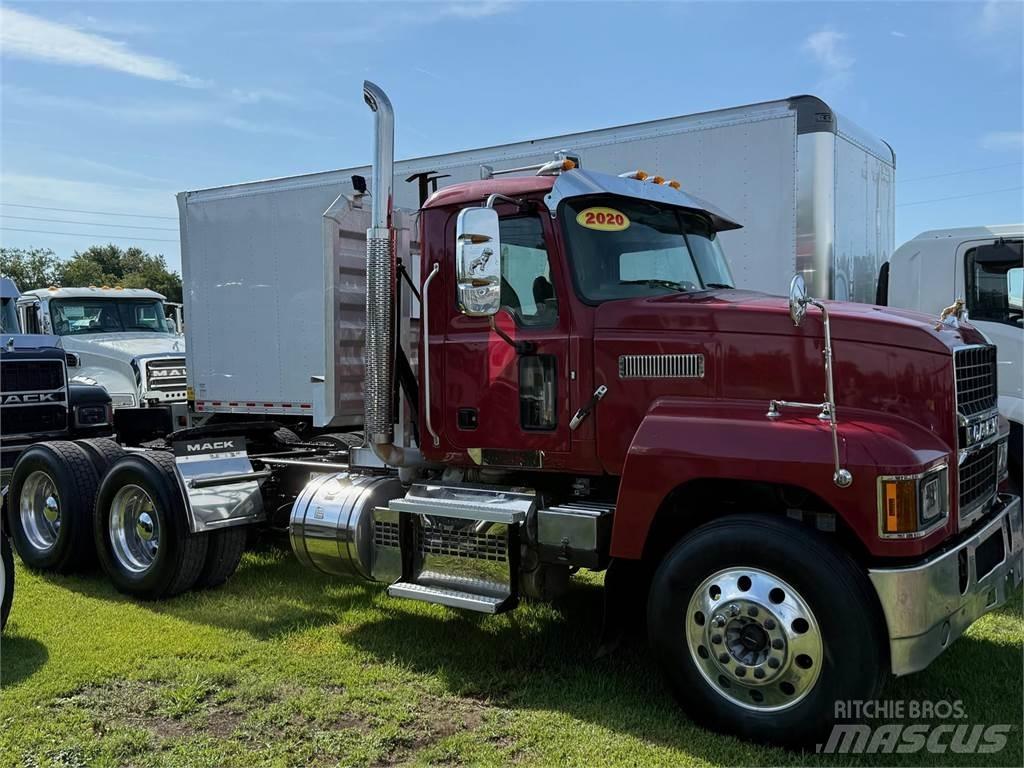 Mack PI64T وحدات الجر