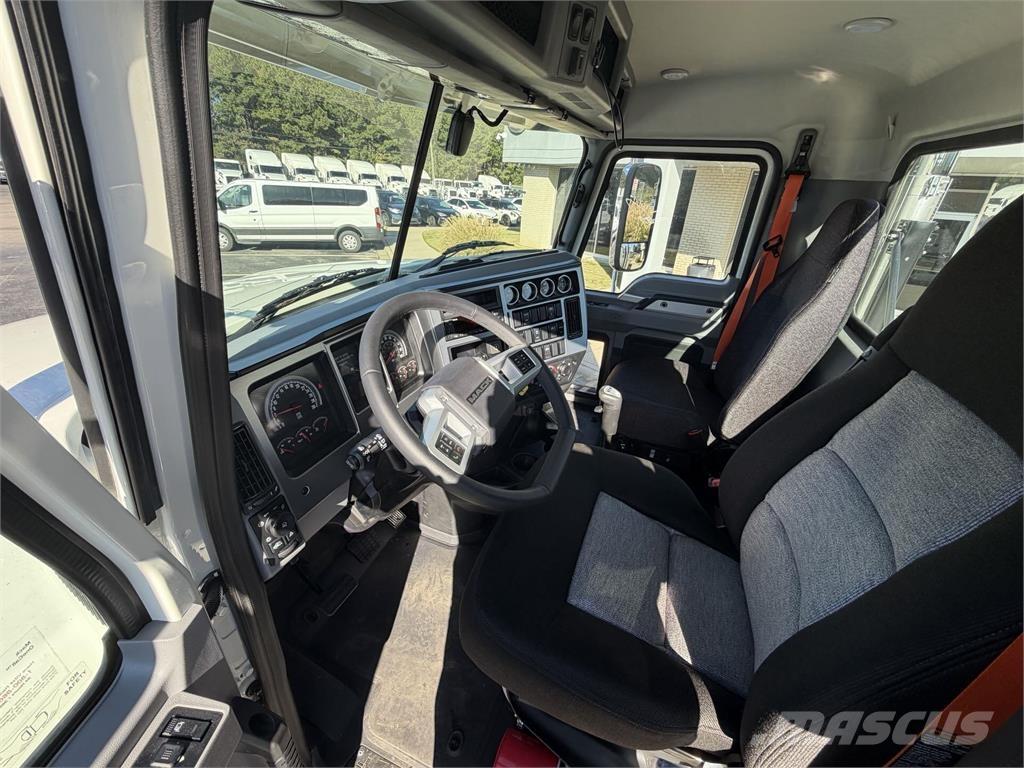 Mack PI64T وحدات الجر