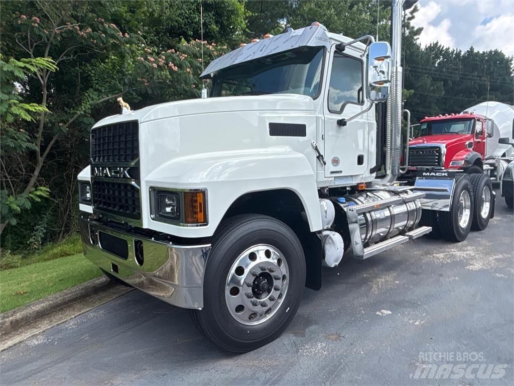 Mack PI64T وحدات الجر