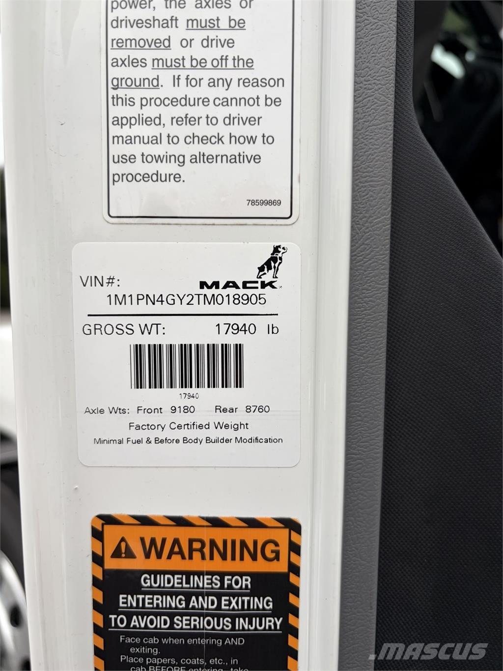 Mack PI64T وحدات الجر