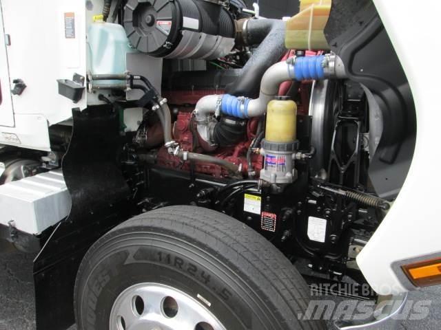 Mack PI64T وحدات الجر