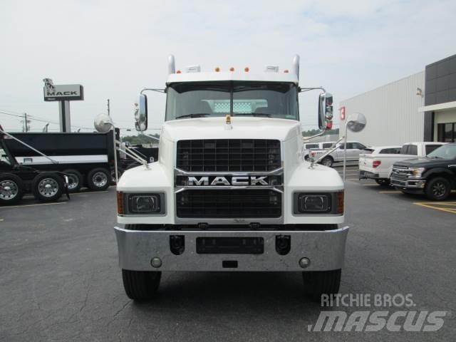 Mack PI64T وحدات الجر