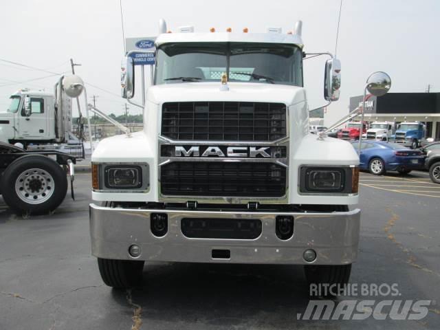 Mack PI64T وحدات الجر
