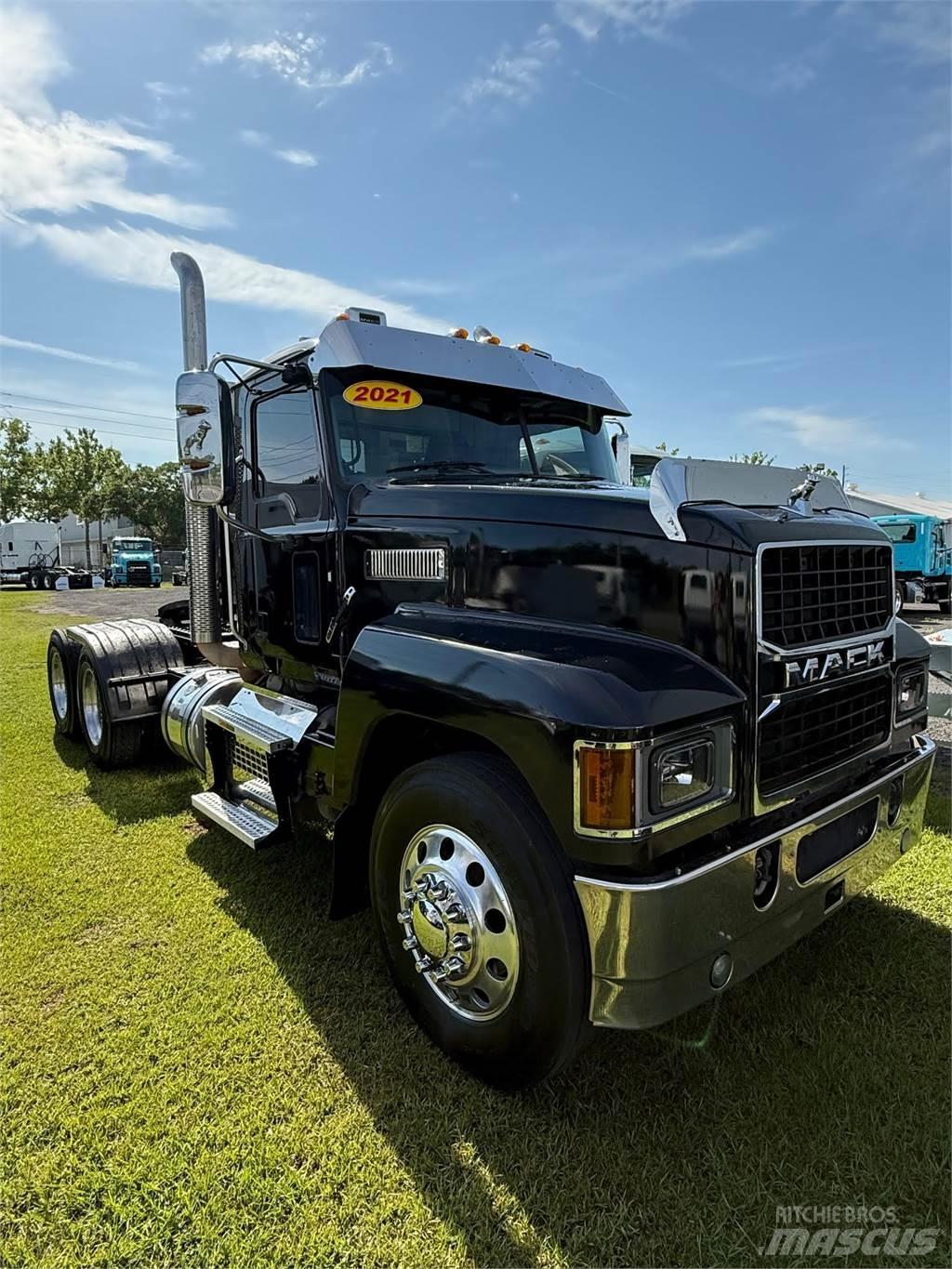 Mack PI64T وحدات الجر